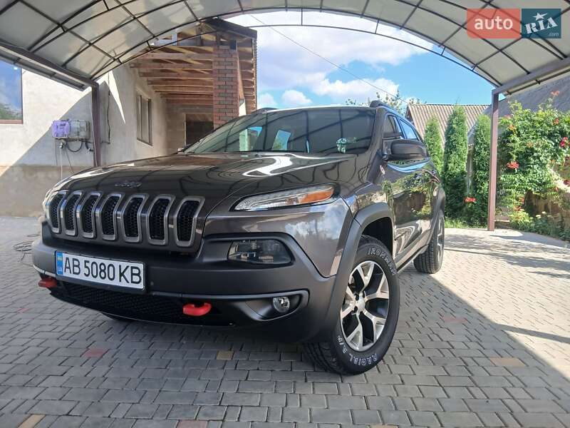 Внедорожник / Кроссовер Jeep Cherokee 2017 в Джурине фото 14 Внедорожник / Кроссовер Jeep Cherokee 2017 в Джурине