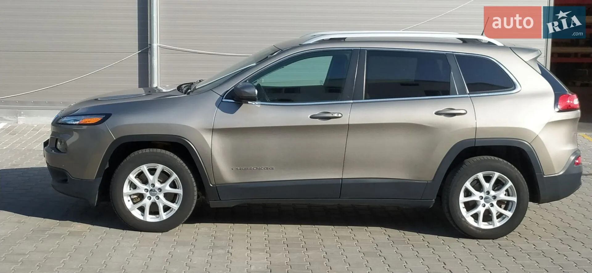 2016 Jeep Cherokee - мініатюра 4