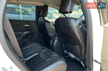Внедорожник / Кроссовер Jeep Cherokee 2018 в 