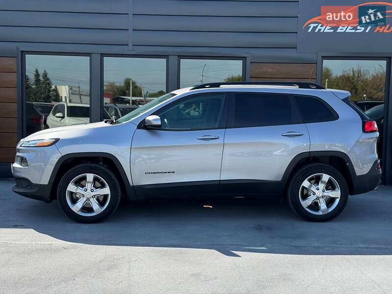 Внедорожник / Кроссовер Jeep Cherokee 2017 в Ровно