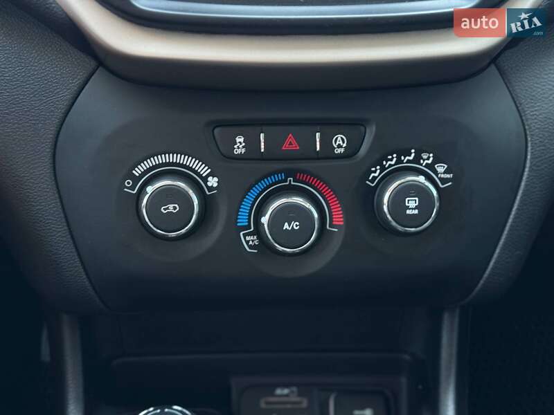 Внедорожник / Кроссовер Jeep Cherokee 2017 в Ровно