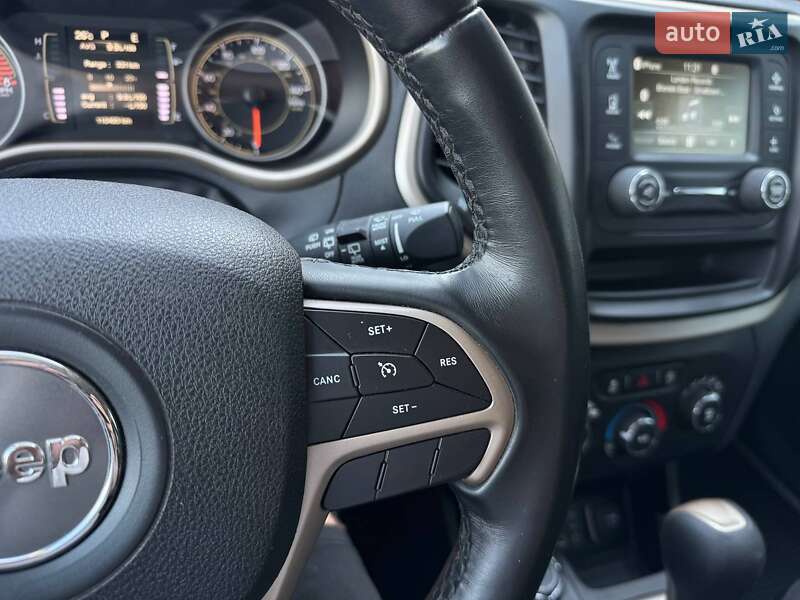 Внедорожник / Кроссовер Jeep Cherokee 2017 в Ровно