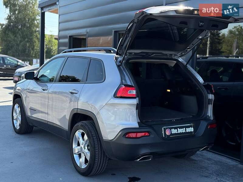 Внедорожник / Кроссовер Jeep Cherokee 2017 в Ровно