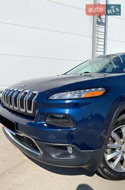 Внедорожник / Кроссовер Jeep Cherokee 2018 в 