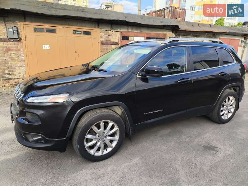 Внедорожник / Кроссовер Jeep Cherokee 2015 в Киеве