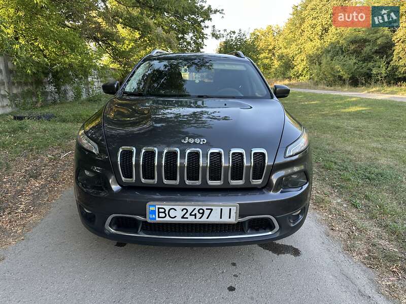 Внедорожник / Кроссовер Jeep Cherokee 2016 в Львове