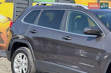 Внедорожник / Кроссовер Jeep Cherokee 2014 в 