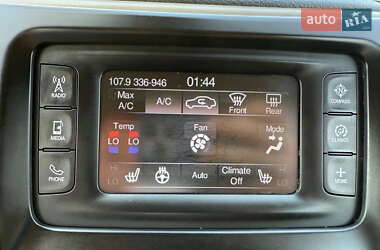 Внедорожник / Кроссовер Jeep Cherokee 2014 в 