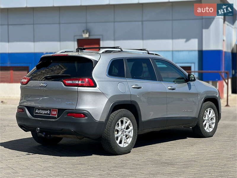 Внедорожник / Кроссовер Jeep Cherokee 2015 в Одессе