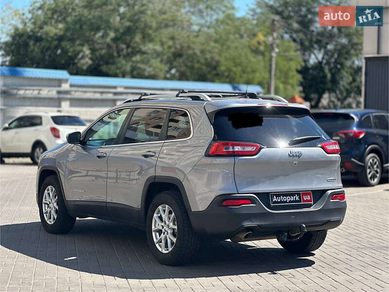 Внедорожник / Кроссовер Jeep Cherokee 2015 в Одессе