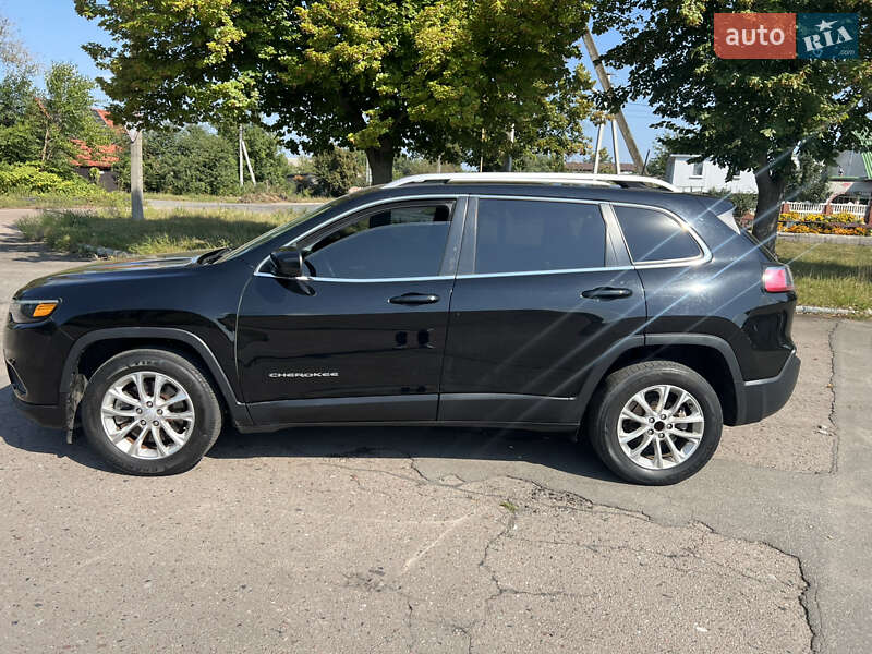 Внедорожник / Кроссовер Jeep Cherokee 2018 в Чернигове