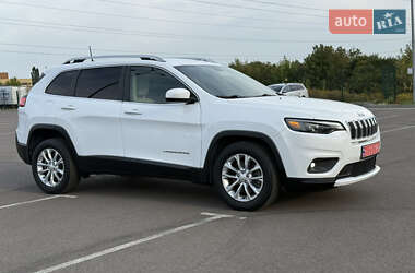 Позашляховик / Кросовер Jeep Cherokee 2019 в 