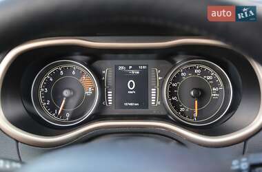 Внедорожник / Кроссовер Jeep Cherokee 2017 в 
