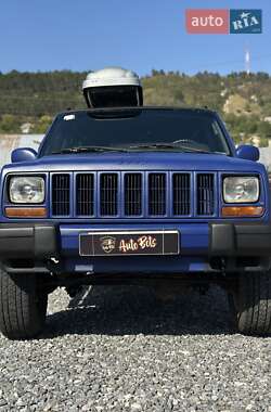 Внедорожник / Кроссовер Jeep Cherokee 1989 в 