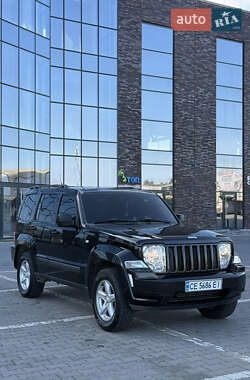 Внедорожник / Кроссовер Jeep Cherokee 2010 в 