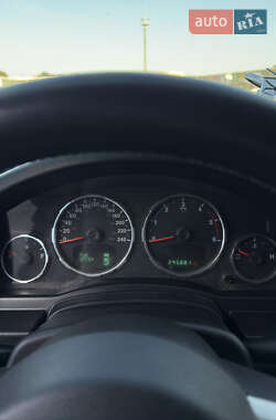 Внедорожник / Кроссовер Jeep Cherokee 2010 в 