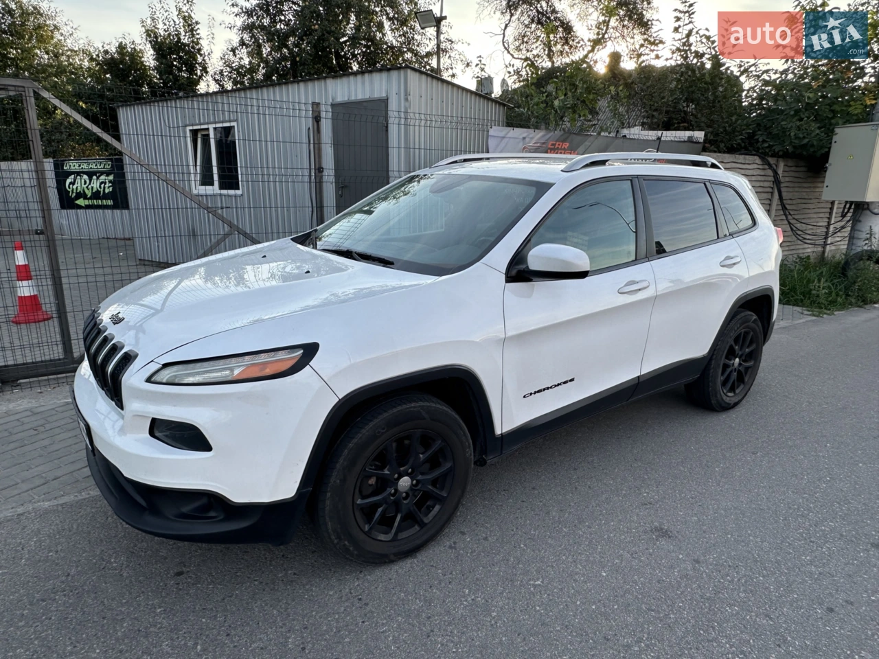 2016 Jeep Cherokee - мініатюра 39