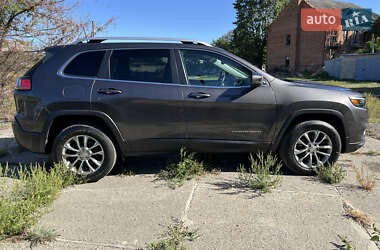 Внедорожник / Кроссовер Jeep Cherokee 2018 в 