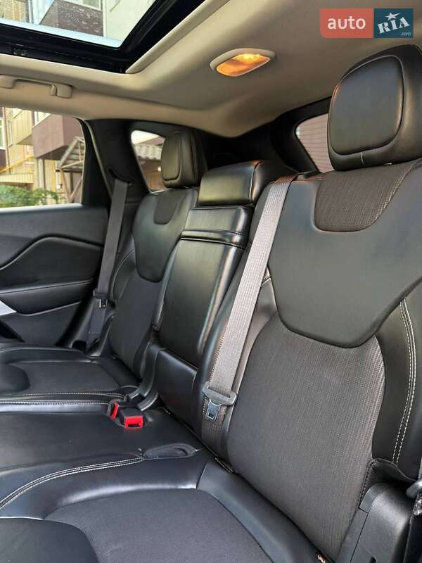 Внедорожник / Кроссовер Jeep Cherokee 2018 в Ахтырке