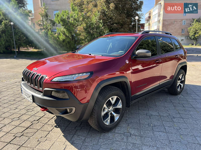 Внедорожник / Кроссовер Jeep Cherokee 2015 в Бердичеве
