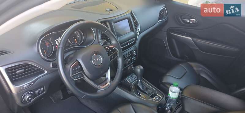 Внедорожник / Кроссовер Jeep Cherokee 2018 в Харькове