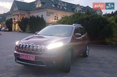 Внедорожник / Кроссовер Jeep Cherokee 2016 в 