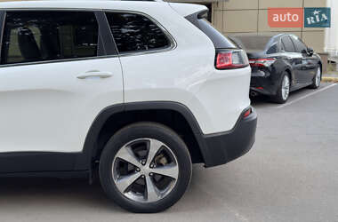 Внедорожник / Кроссовер Jeep Cherokee 2019 в 