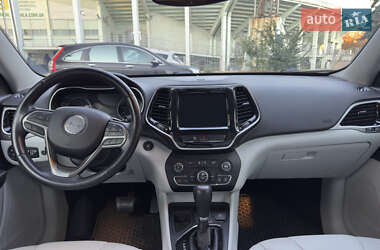 Внедорожник / Кроссовер Jeep Cherokee 2019 в 