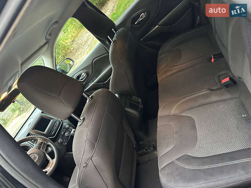 Позашляховик / Кросовер Jeep Cherokee 2018 в Ворзелі фото 18 Позашляховик / Кросовер Jeep Cherokee 2018 в Ворзелі