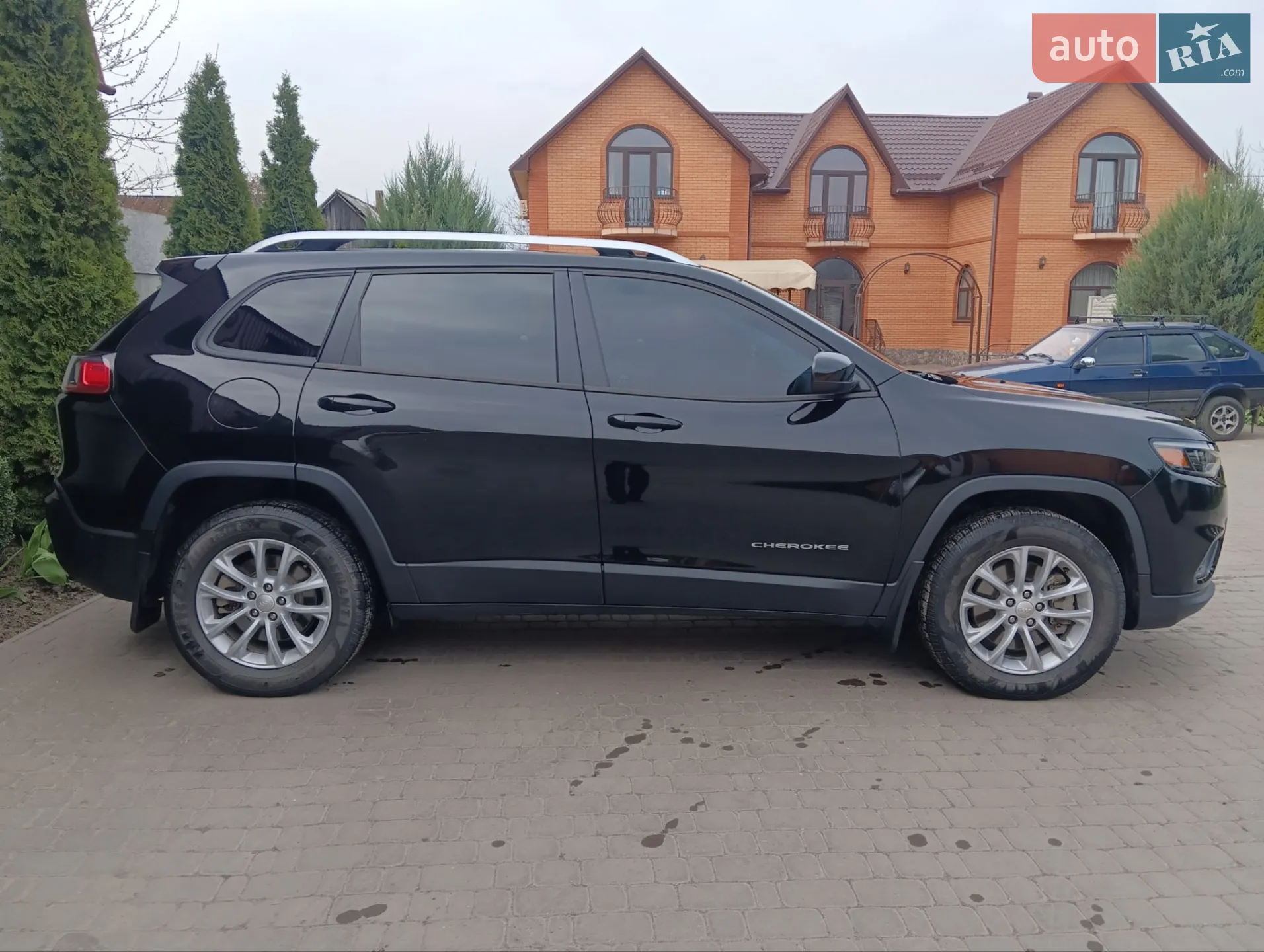 2020 Jeep Cherokee - мініатюра 8
