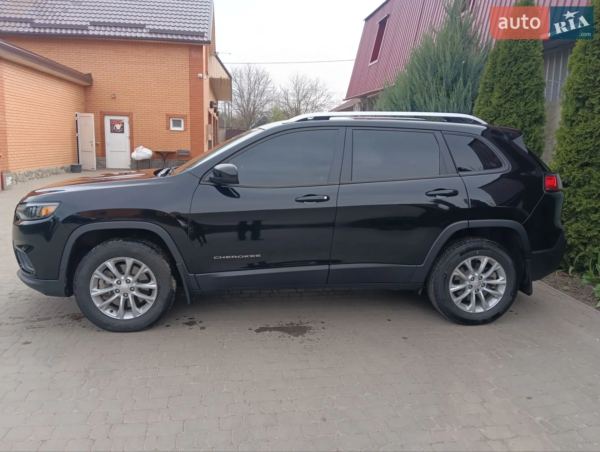 2020 Jeep Cherokee - мініатюра 6