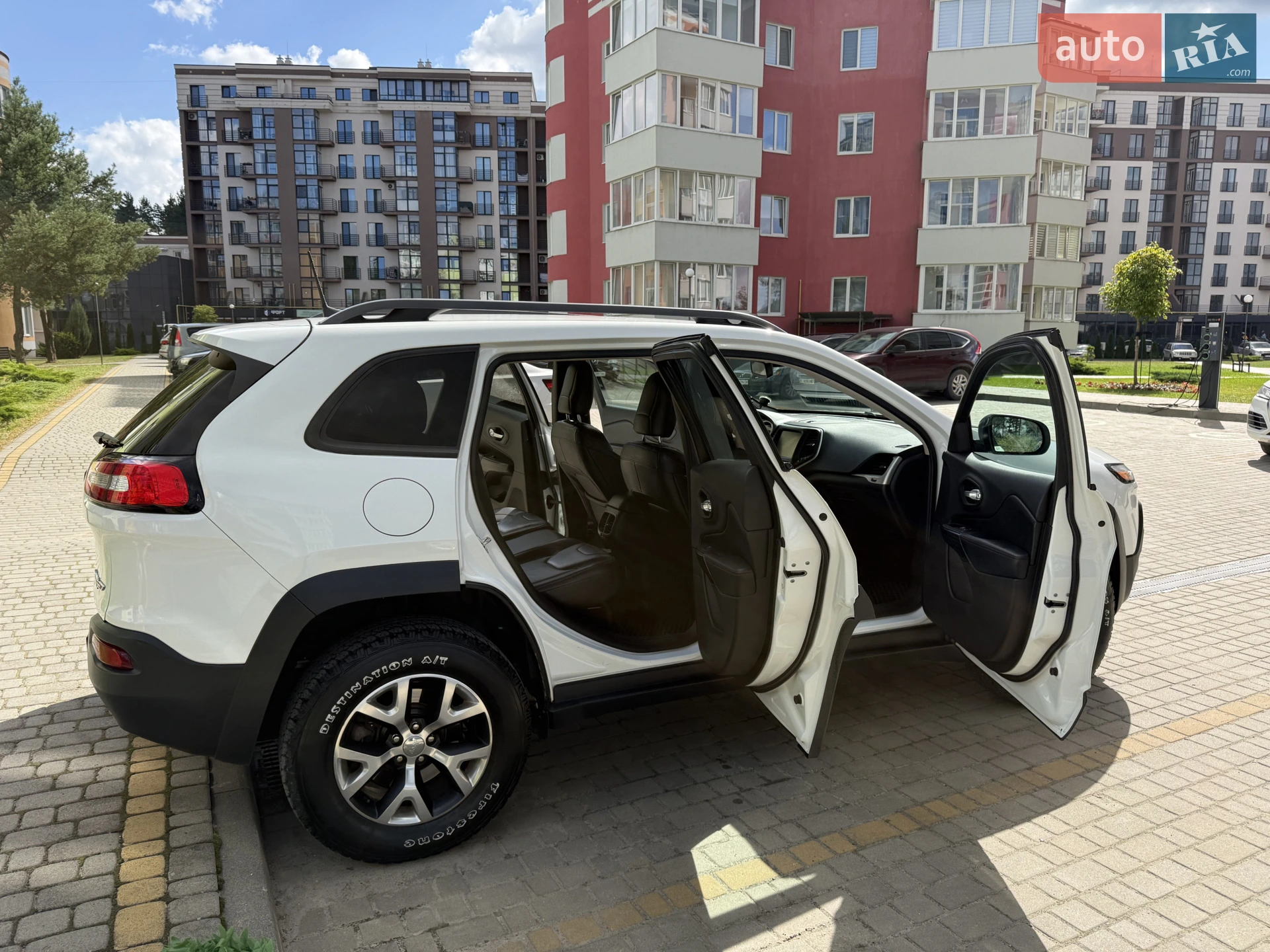 2015 Jeep Cherokee - мініатюра 31