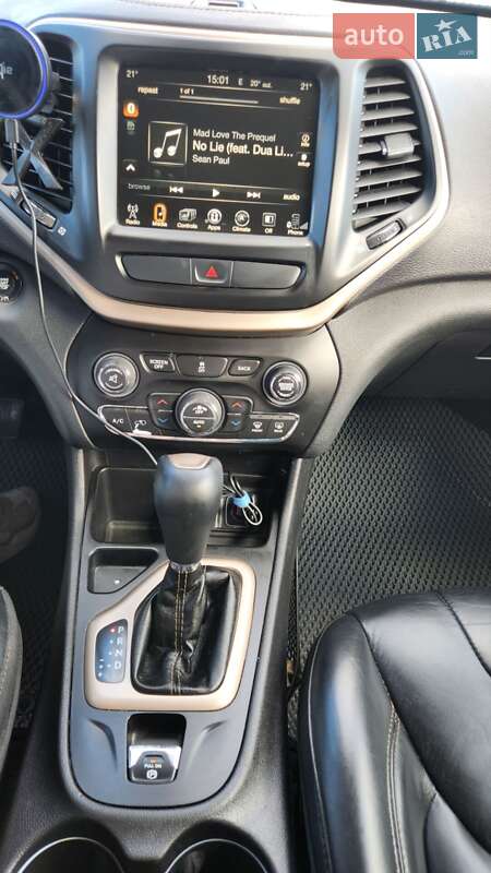 Внедорожник / Кроссовер Jeep Cherokee 2016 в Полтаве