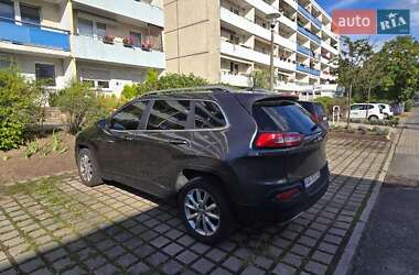Внедорожник / Кроссовер Jeep Cherokee 2015 в 