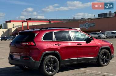 Внедорожник / Кроссовер Jeep Cherokee 2016 в 