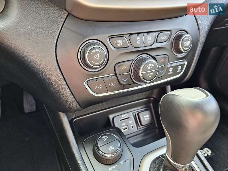 Внедорожник / Кроссовер Jeep Cherokee 2018 в Одессе