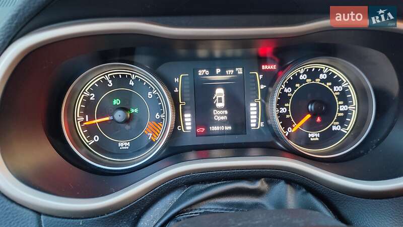 Позашляховик / Кросовер Jeep Cherokee 2015 в Чернігові