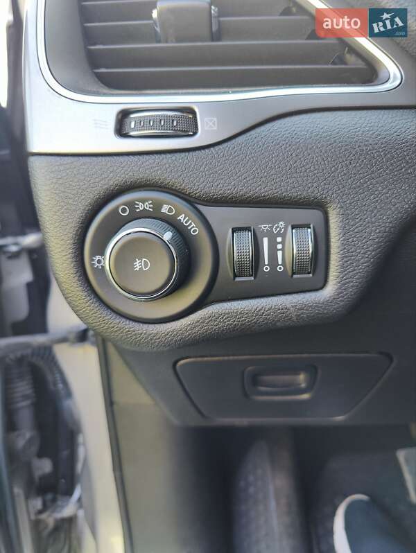 Внедорожник / Кроссовер Jeep Cherokee 2018 в Каменском