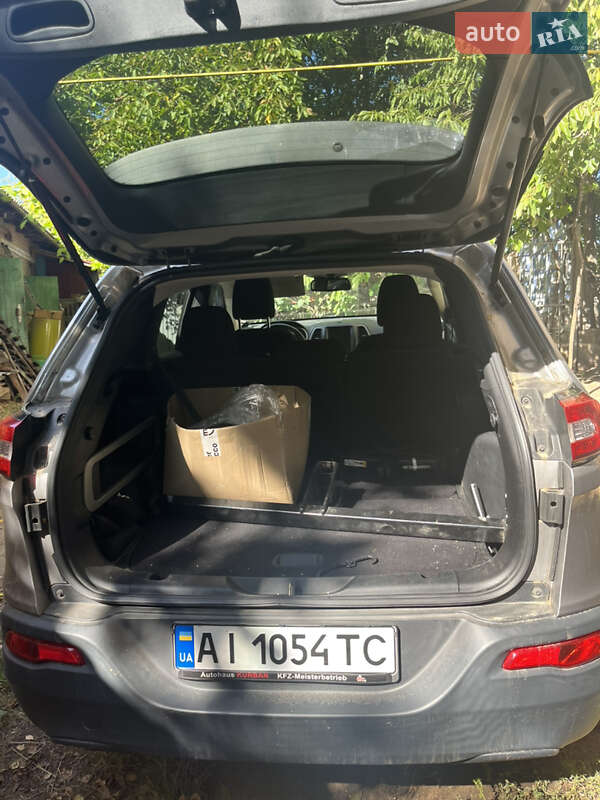 Позашляховик / Кросовер Jeep Cherokee 2016 в Сквирі