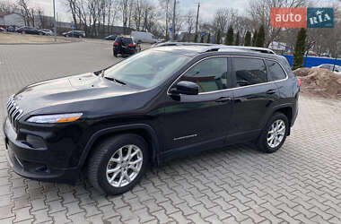 Внедорожник / Кроссовер Jeep Cherokee 2015 в 