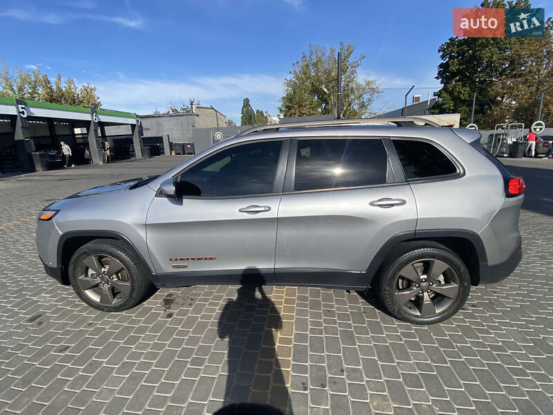 Внедорожник / Кроссовер Jeep Cherokee 2016 в Харькове фото 16 Внедорожник / Кроссовер Jeep Cherokee 2016 в Харькове