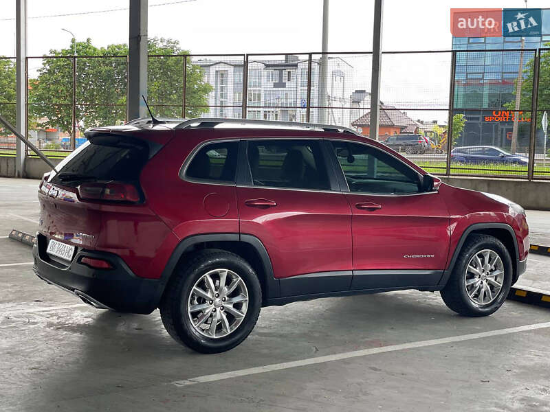 Позашляховик / Кросовер Jeep Cherokee 2014 в Рівному