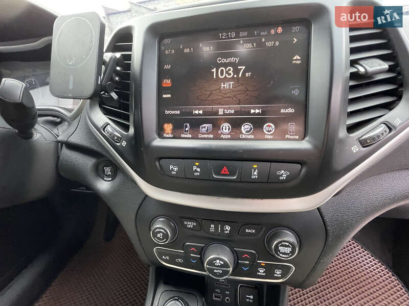 Позашляховик / Кросовер Jeep Cherokee 2014 в Рівному