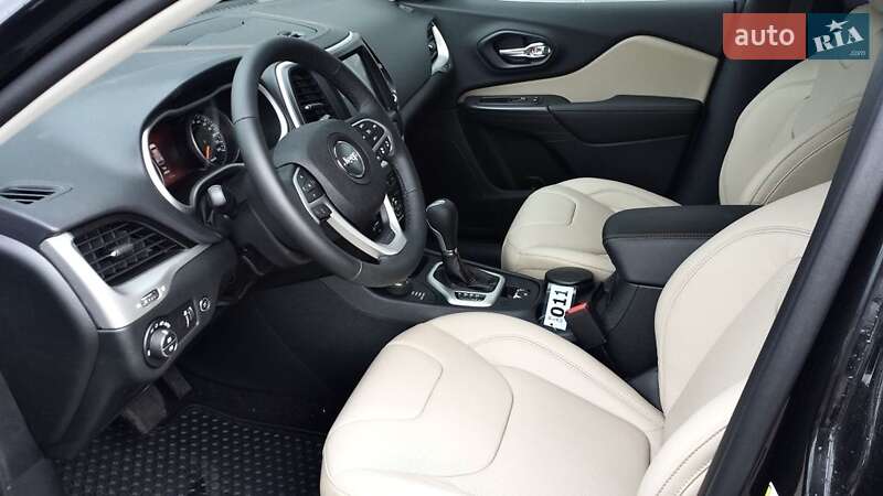 Внедорожник / Кроссовер Jeep Cherokee 2018 в Одессе