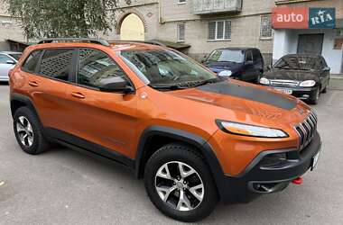 Внедорожник / Кроссовер Jeep Cherokee 2014 в 