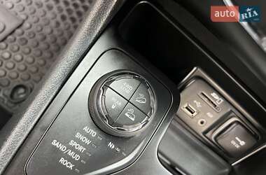 Внедорожник / Кроссовер Jeep Cherokee 2014 в 
