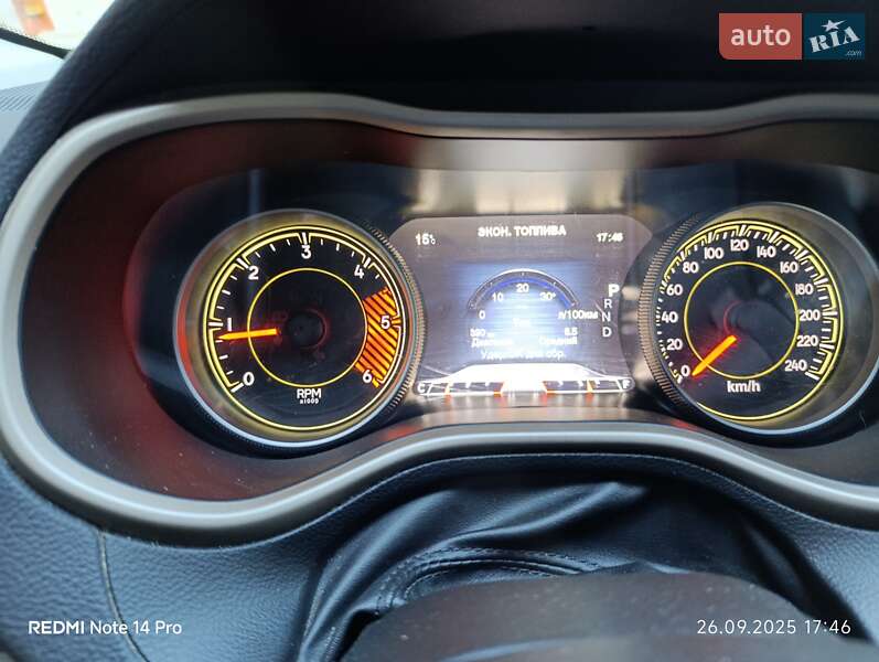 Позашляховик / Кросовер Jeep Cherokee 2015 в Васильківці