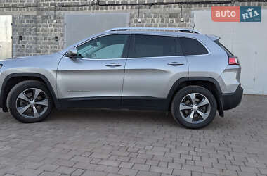Внедорожник / Кроссовер Jeep Cherokee 2019 в 