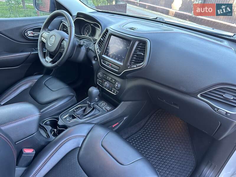 Внедорожник / Кроссовер Jeep Cherokee 2018 в Виннице