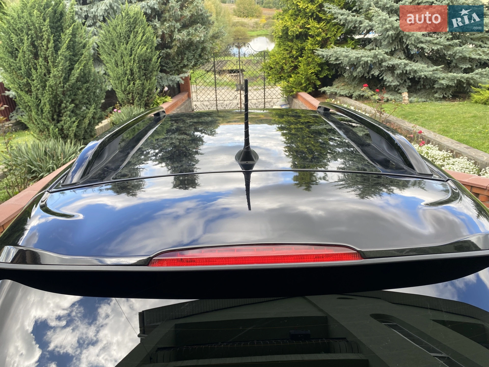 Jeep Cherokee 2019 VIN 1C4PJLLB7LD577390 фото оголошення 11 з 27